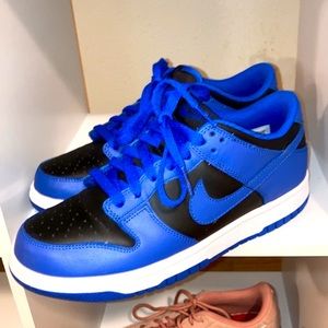 Dunk Low Hyper Cobalt size: 6.5y boys